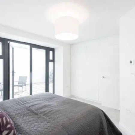 Large Three Bed Duplex Camden *