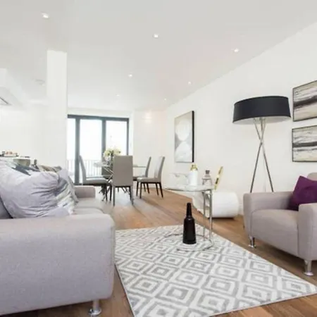 Large Three Bed Duplex Camden * London