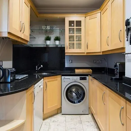 Spacious Family Paddington Flat Apartment