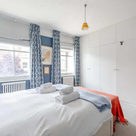 Stylish And Spacious 2 Bedroom House In Brixton * London