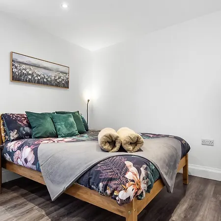 Apartment Modern Basement Stoke Newington London, Close To Transport *