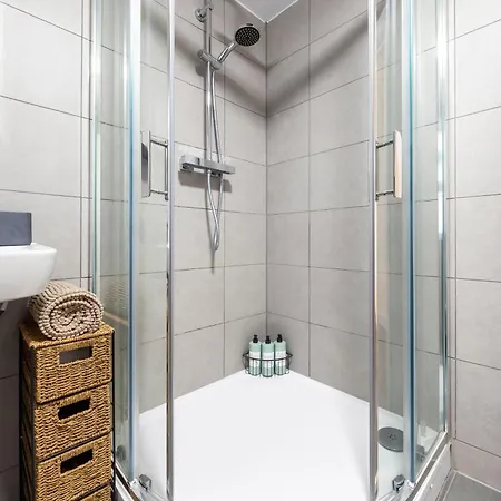 Apartment Modern Basement Stoke Newington London, Close To Transport London