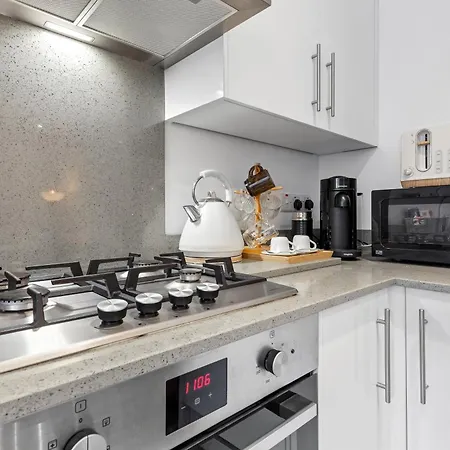 Apartment Modern Basement Stoke Newington London, Close To Transport London
