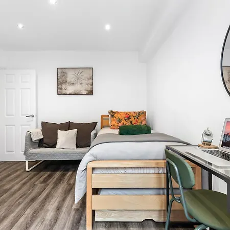 Modern Basement Stoke Newington London, Close To Transport Apartment