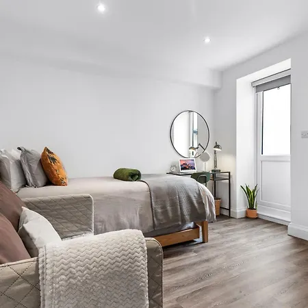 Modern Basement Stoke Newington London, Close To Transport * London
