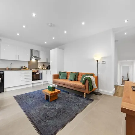Apartment Modern Basement Stoke Newington London, Close To Transport *