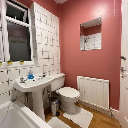 Spacious Homestay London
