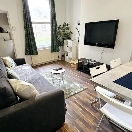 Stylish 2 Bed Near Notting Hill * Londres
