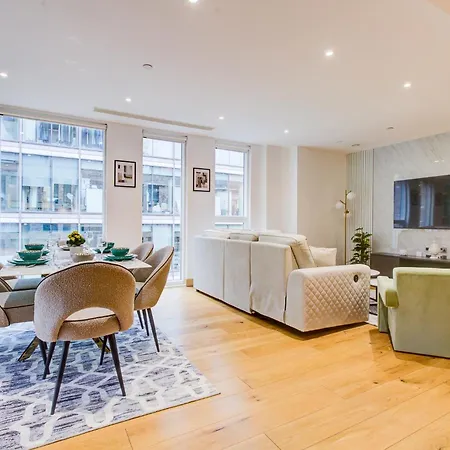Paddington Apartment *