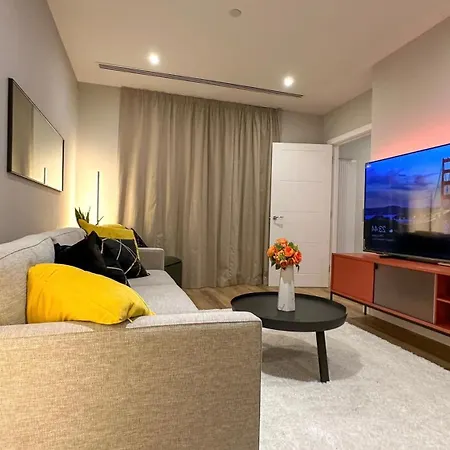 Duplex 3bed 3bath Modern Fast Wifi - Luxurylondonstays * 伦敦