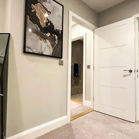 Duplex 3bed 3bath Modern Fast Wifi - Luxurylondonstays Apartment