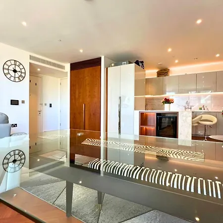 Lavish Penthouse River View Fast Wifi - Luxurylondonstays