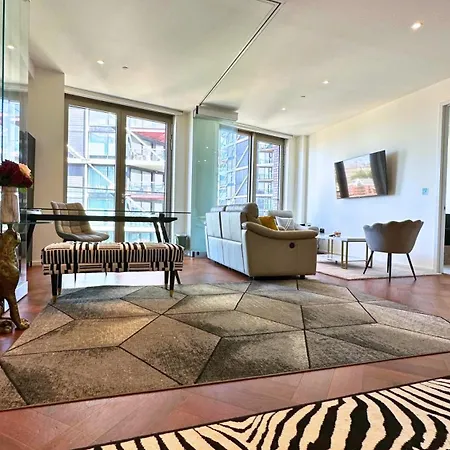 Apartment Lavish Penthouse River View Fast Wifi - Luxurylondonstays *