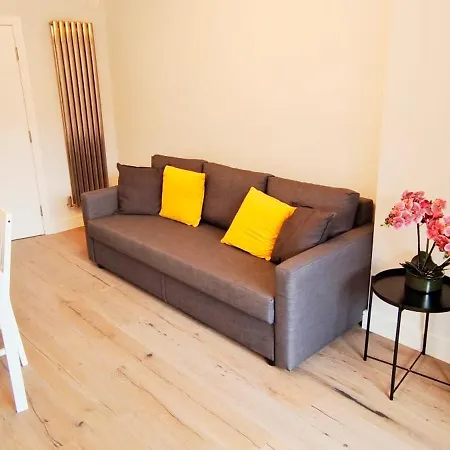 Crystal In Hammersmith * London