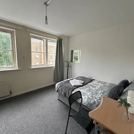 Homestay Luxury In Central London!6 Bedroom With 2 Bath & Separate Wc! London