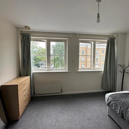 Homestay Luxury In Central London!6 Bedroom With 2 Bath & Separate Wc! London