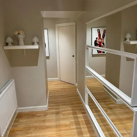 Sleep 8 In The Heart Of Hy4 Apartment