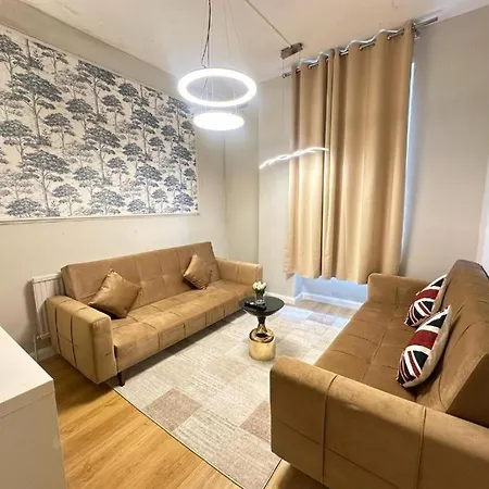 One Bedroom Near Kennington Park Apartment