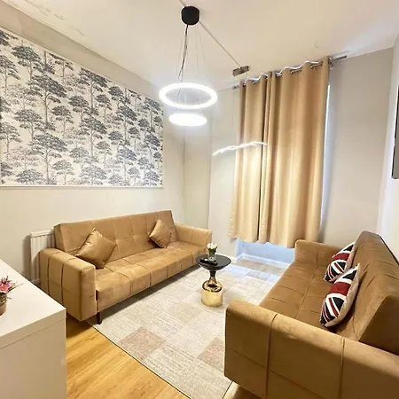 One Bedroom Near Kennington Park Apartment London