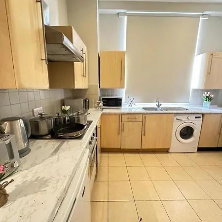 One Bedroom Near Kennington Park * London