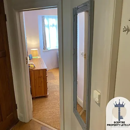 Beautiful Self-contained Holiday home Ickenham