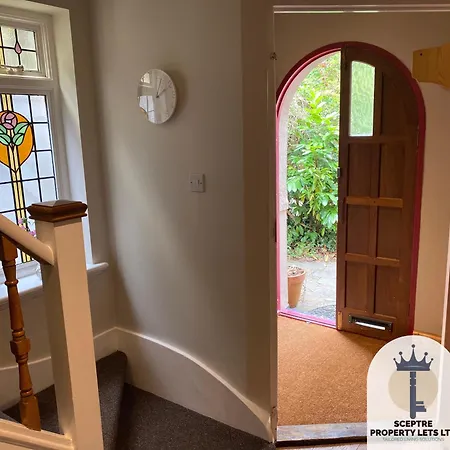 Beautiful Self-contained Holiday home Ickenham
