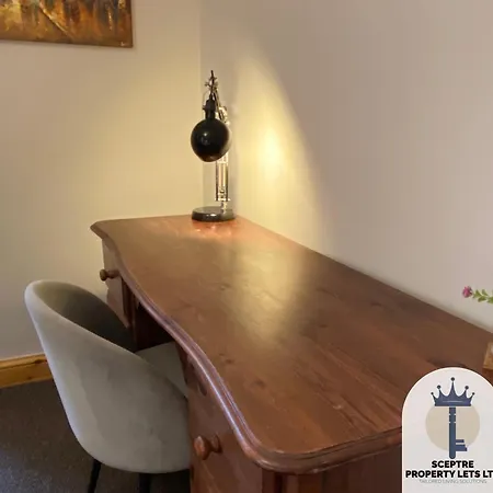 Beautiful Self-contained Holiday home Ickenham