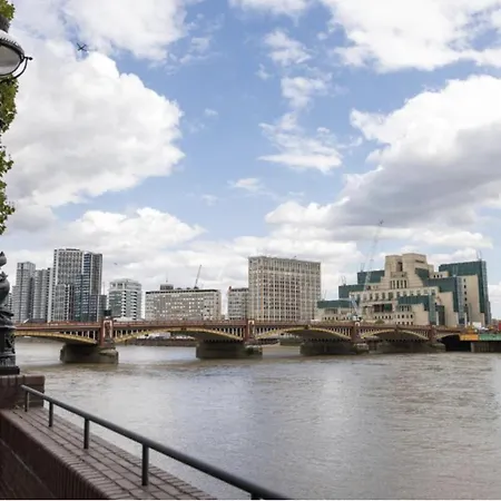 Apartment Londoneye Flat