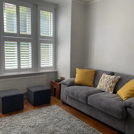 Homestay Earlsfield Near Wimbledon, Clapham, Waterloo