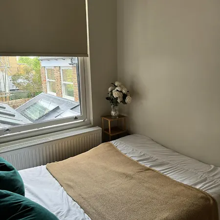 Apartment Stronsa B
