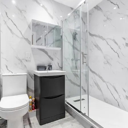 Stylish 2bed Kingsbury West London *