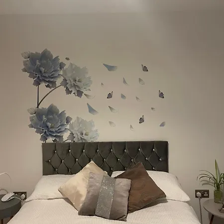 Modern Flat, Amenities, Rm138rp