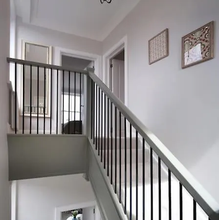 3 Bed Corner House Portobello Rd Holiday home