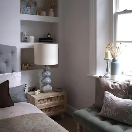 3 Bed Corner House Portobello Rd Holiday home London