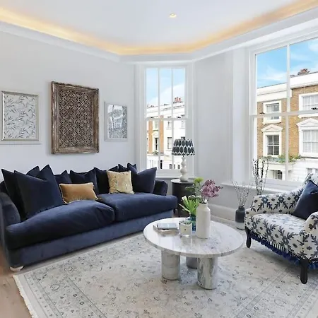 3 Bed Corner House Portobello Rd *