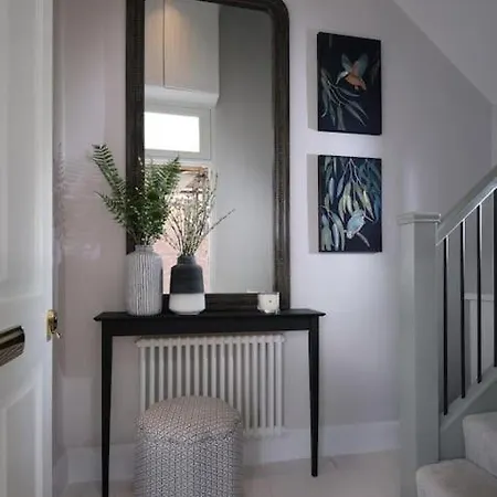 Holiday home 3 Bed Corner House Portobello Rd London