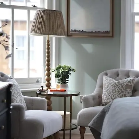 Holiday home 3 Bed Corner House Portobello Rd