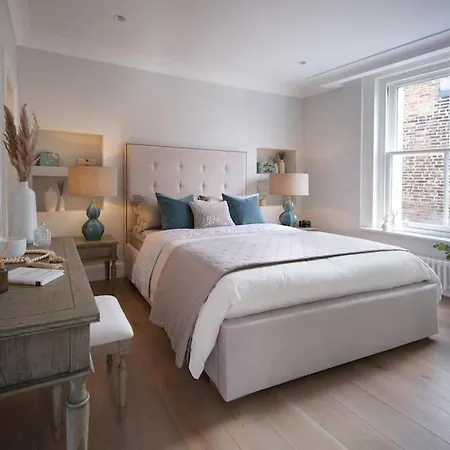 3 Bed Corner House Portobello Rd *