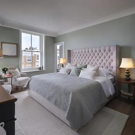 3 Bed Corner House Portobello Rd * London