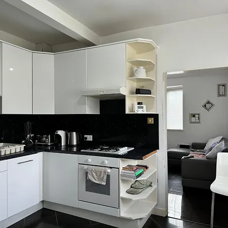 Homestay Marsh Lane *