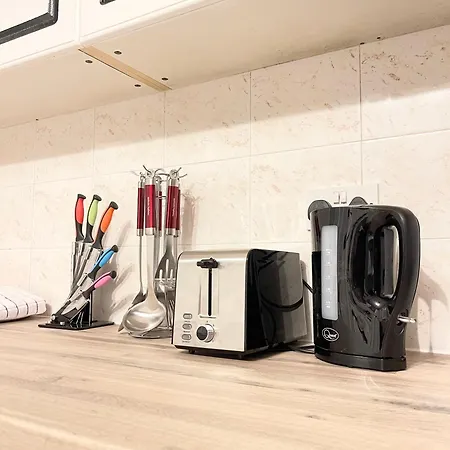 Apartment Shepherds House - Spacious 4 Bedroom *