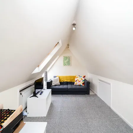 Holiday home Charming 2br House On Avenue Road