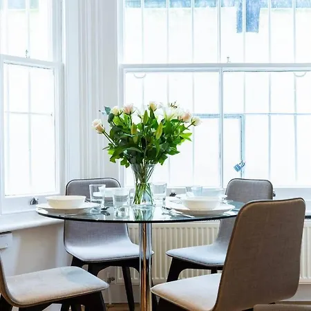Smart Kensington Retreat 2br Appartamento *
