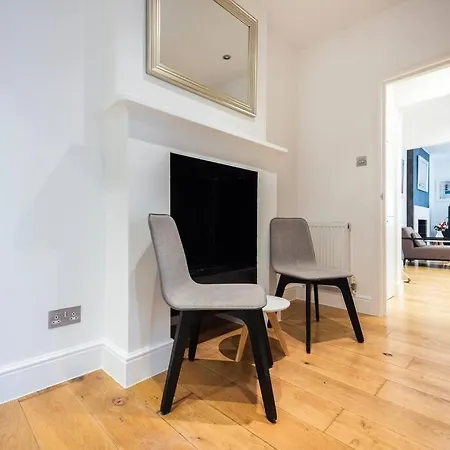 Smart Kensington Retreat 2br * London