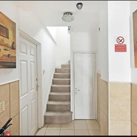 Apartment Captivating 1-bed In