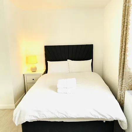 Westferry Guest house *