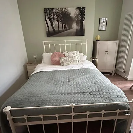Stunning In Maida Vale Apartment London