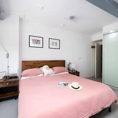 Daire Chic Living In Stratford A Cozy 2br Flat