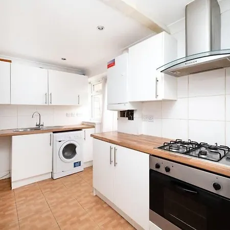 3br A Cosy Ealing Haven In London Northolt (Greater London)