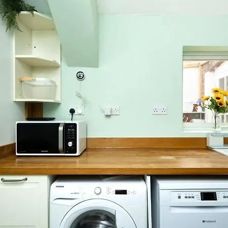 Holiday home 3br House A Perfect Group Getaway London